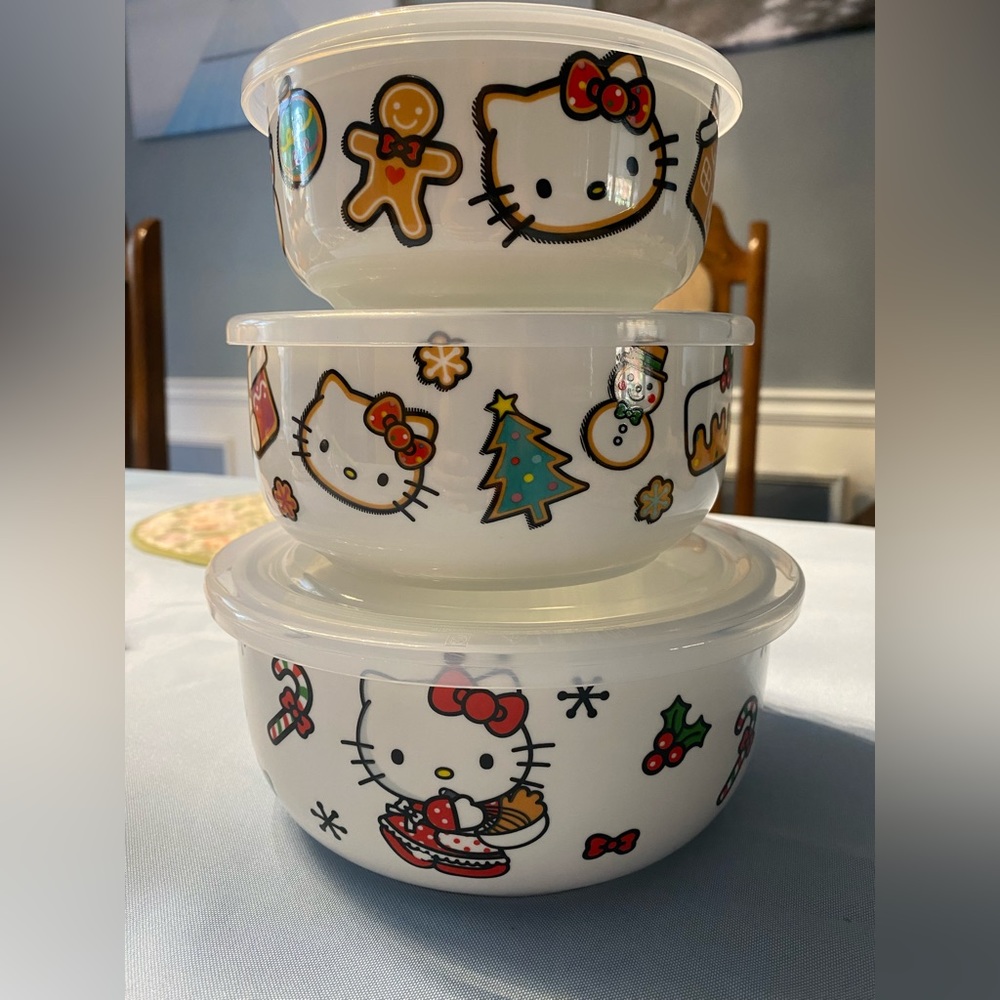 Hello Kitty Ceramic Christmas canister set!